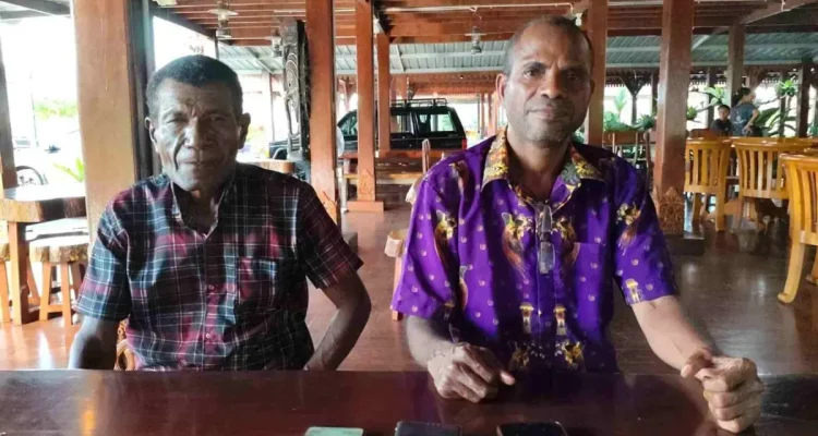 Tokoh adat Papua Septinus Ibo dan Ondofolo Kampung Puay Yakob Fiobetauw mengajak masyarakat memperkuat persatuan dan menjaga keutuhan NKRI pada peringatan Hari Lahir Pancasila 2026.
