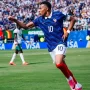 Selebrasi ikonik Kylian Mbappe dengan jersey bernomor 10 setelah mencetak gol krusial ke gawang Senegal di Piala Dunia 2026.