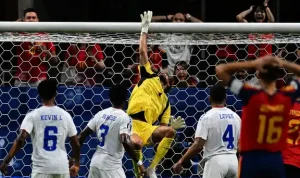hasil-spanyol-vs-tanjung-verde Aksi penyelamatan gemilang kiper Tanjung Verde Vozinha saat menghalau peluang emas dari barisan depan Timnas Spanyol di Piala Dunia 2026.