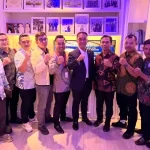 Tokoh masyarakat Banyuasin bersama Pansus Perkebunan DPRD Sumsel merayakan pencabutan HGU PT Melania Indonesia di Banyuasin.