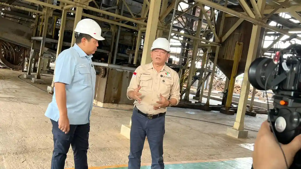 Kunjungan kerja Tim Deputi Kemenkop RI di pabrik CPO KUD Sejahtera Babat Toman, Musi Banyuasin.