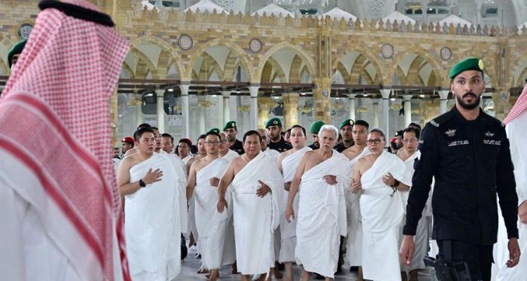 Doc : Presiden Prabowo Subianto menjalankan ibadah umrah di Masjidil Haram, Makkah, di sela kunjungan kerjanya ke Arab Saudi. Doc : Presiden Prabowo Subianto menjalankan ibadah umrah di Masjidil Haram, Makkah, di sela kunjungan kerjanya ke Arab Saudi.