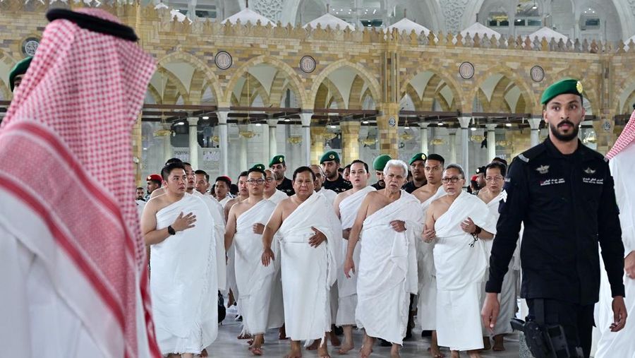 Doc : Presiden Prabowo Subianto menjalankan ibadah umrah di Masjidil Haram, Makkah, di sela kunjungan kerjanya ke Arab Saudi. Doc : Presiden Prabowo Subianto menjalankan ibadah umrah di Masjidil Haram, Makkah, di sela kunjungan kerjanya ke Arab Saudi.