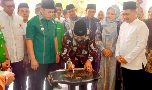 wabup-muba-kyai-abdur-rohman-husen-tabligh-akbar Wabup Muba Kyai Abdur Rohman Husen saat memberikan sambutan di acara Tabligh Akbar bersama Ustazah Mumpuni di Masjid An-Nur Bayung Lencir.