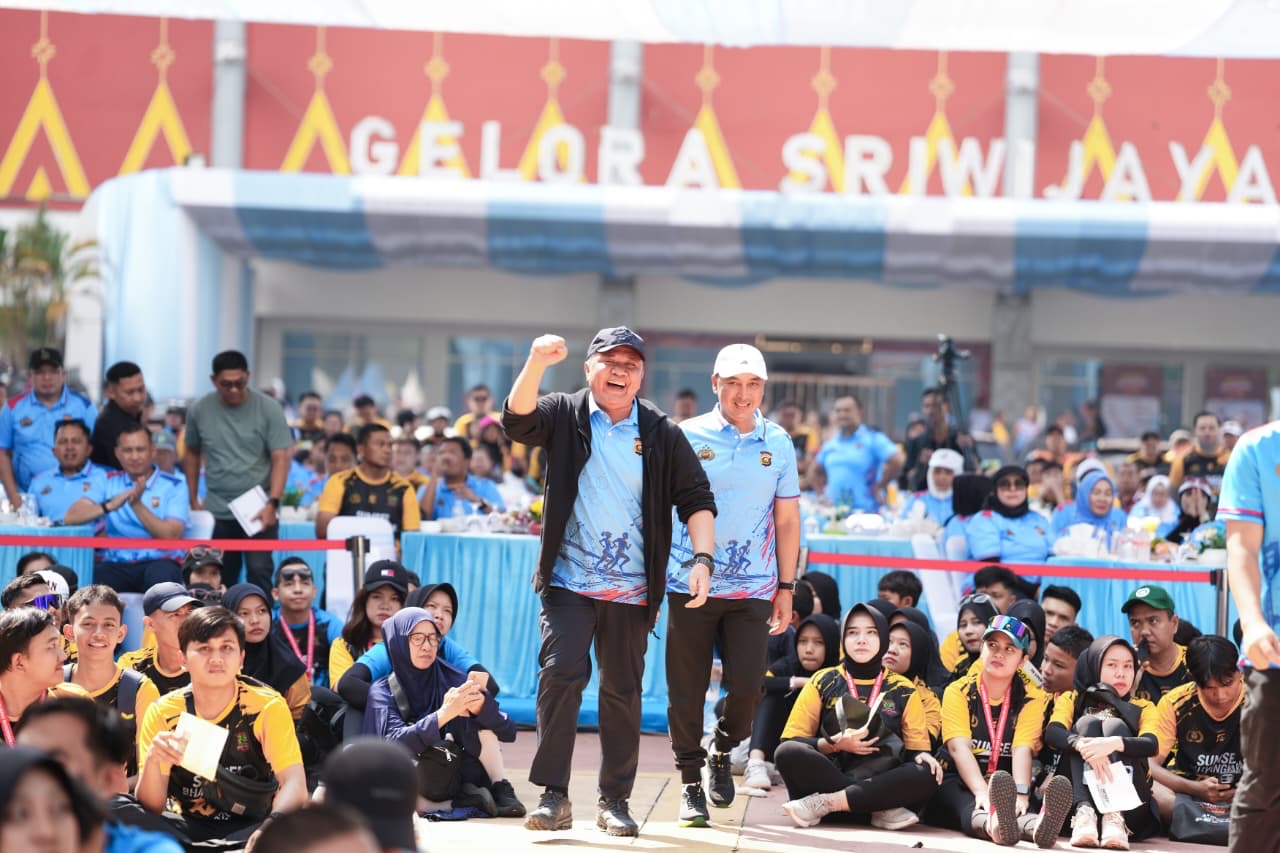 Gubernur Sumsel Herman Deru mengapresiasi pelaksanaan Sumsel Bhayangkara Run 2026 yang dinilai menjadi momentum memperkuat kedekatan Polri dengan masyarakat melalui semangat olahraga dan kebersamaan. Gubernur Sumsel Herman Deru mengapresiasi pelaksanaan Sumsel Bhayangkara Run 2026 yang dinilai menjadi momentum memperkuat kedekatan Polri dengan masyarakat melalui semangat olahraga dan kebersamaan.
