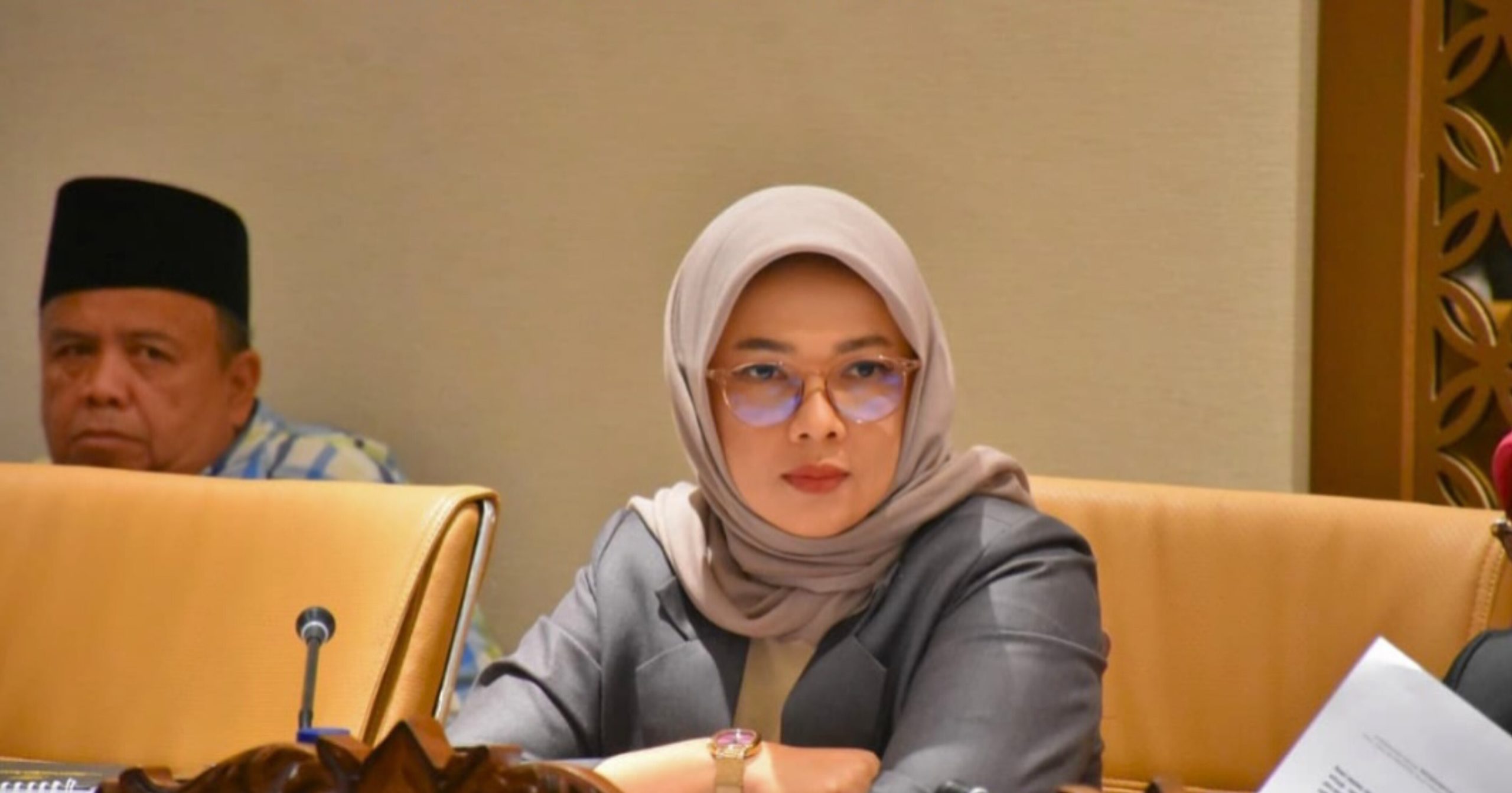 Doc : Anggota DPRD Sumsel dari Fraksi PDI Perjuangan, Susy Imelda Frederika, mendesak Pemerintah Provinsi Sumsel segera merealisasikan bantuan excavator bagi petani kecil agar masyarakat memiliki alternatif membuka lahan tanpa membakar. Doc : Anggota DPRD Sumsel dari Fraksi PDI Perjuangan, Susy Imelda Frederika, mendesak Pemerintah Provinsi Sumsel segera merealisasikan bantuan excavator bagi petani kecil agar masyarakat memiliki alternatif membuka lahan tanpa membakar.