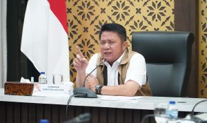 Gubernur Sumatera Selatan H. Herman Deru mengikuti siaran langsung bersama Metro TV membahas perkembangan penanganan karhutla di Sumatera Selatan di Griya Agung, Palembang, Selasa (13/10/2026). Herman Deru menegaskan, penanganan karhutla harus terus dimaksimalkan meski titik panas dan titik api menurun, mengingat asap masih berdampak terhadap masyarakat. Gubernur Sumatera Selatan H. Herman Deru mengikuti siaran langsung bersama Metro TV membahas perkembangan penanganan karhutla di Sumatera Selatan di Griya Agung, Palembang, Selasa (13/10/2026). Herman Deru menegaskan, penanganan karhutla harus terus dimaksimalkan meski titik panas dan titik api menurun, mengingat asap masih berdampak terhadap masyarakat.