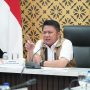 Gubernur Sumatera Selatan H. Herman Deru mengikuti siaran langsung bersama Metro TV membahas perkembangan penanganan karhutla di Sumatera Selatan di Griya Agung, Palembang, Selasa (13/10/2026). Herman Deru menegaskan, penanganan karhutla harus terus dimaksimalkan meski titik panas dan titik api menurun, mengingat asap masih berdampak terhadap masyarakat.