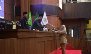 Wakil Bupati Musi Rawas, H. Suprayitno, menghadiri Rapat Paripurna DPRD Kabupaten Musi Rawas dengan agenda penyampaian pandangan umum fraksi-fraksi terhadap Raperda tentang Pertanggungjawaban Pelaksanaan APBD Tahun Anggaran 2025. Wakil Bupati Musi Rawas, H. Suprayitno, menghadiri Rapat Paripurna DPRD Kabupaten Musi Rawas dengan agenda penyampaian pandangan umum fraksi-fraksi terhadap Raperda tentang Pertanggungjawaban Pelaksanaan APBD Tahun Anggaran 2025.