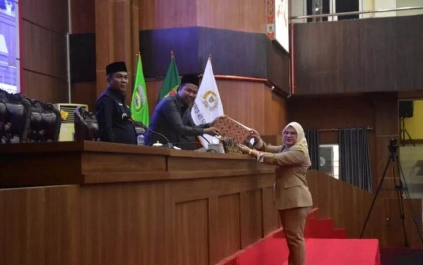 Wakil Bupati Musi Rawas, H. Suprayitno, menghadiri Rapat Paripurna DPRD Kabupaten Musi Rawas dengan agenda penyampaian pandangan umum fraksi-fraksi terhadap Raperda tentang Pertanggungjawaban Pelaksanaan APBD Tahun Anggaran 2025.