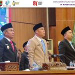 Wakil Bupati Musi Rawas, H. Suprayitno, menghadiri Sidang Paripurna DPRD Kabupaten Musi Rawas untuk mendengarkan pidato Presiden Republik Indonesia dalam rangka penyampaian laporan kinerja lembaga-lembaga negara dan pidato kenegaraan menyambut HUT ke-81 Kemerdekaan RI, di Ruang Rapat Paripurna DPRD Mura, Jumat (14/8/2026). Wakil Bupati Musi Rawas, H. Suprayitno, menghadiri Sidang Paripurna DPRD Kabupaten Musi Rawas untuk mendengarkan pidato Presiden Republik Indonesia dalam rangka penyampaian laporan kinerja lembaga-lembaga negara dan pidato kenegaraan menyambut HUT ke-81 Kemerdekaan RI, di Ruang Rapat Paripurna DPRD Mura, Jumat (14/8/2026).