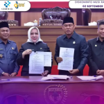 DPRD Kabupaten Musi Rawas bersama Bupati Hj. Ratna Machmud dan Wakil Bupati H. Suprayitno dalam Rapat Paripurna penandatanganan Nota Kesepakatan KUA serta PPAS APBD Perubahan Tahun Anggaran 2026 di Ruang Rapat Paripurna Sekretariat DPRD Mura, Rabu (2/9/2026).